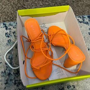 Gianni Bini laced helels